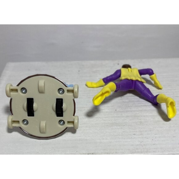Burger King 2023 Batgirl & 2021 Trolls TrollsTopia Tiny Guy Toy Figures Set - Picture 3 of 6